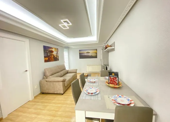 Vivienda En Pleno Centro! Calle Doctrinos 3 아파트 *