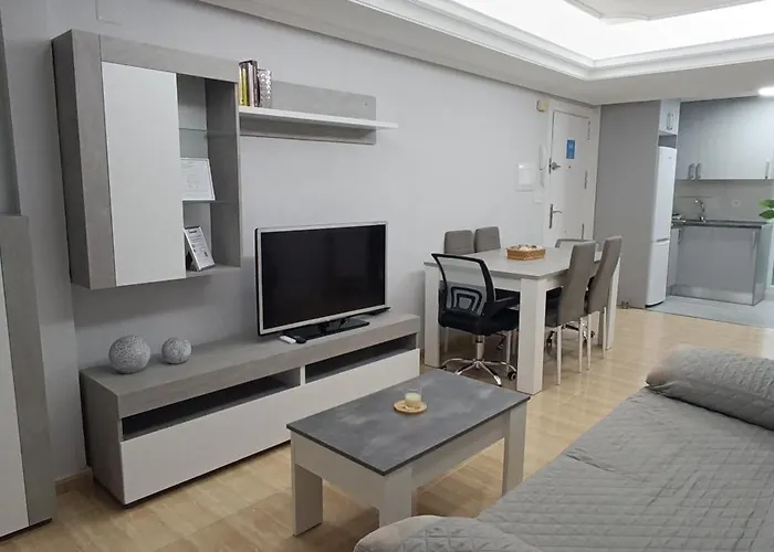 Vivienda En Pleno Centro! Calle Doctrinos 3 *